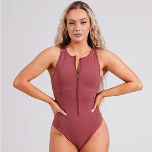 Buffbunny Laguna One Piece